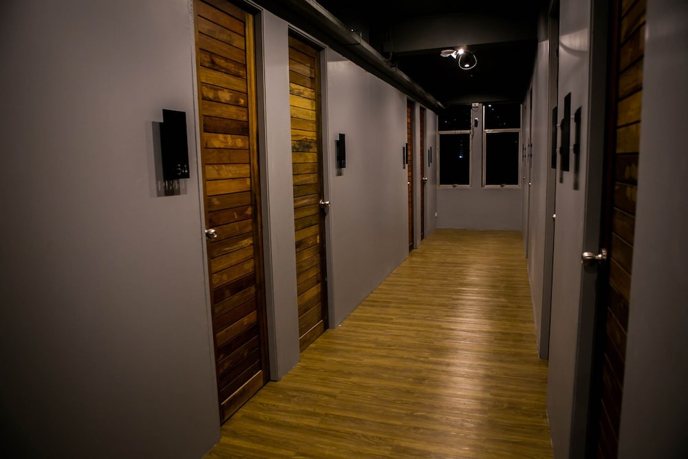 Silom Space Hostel 52/72