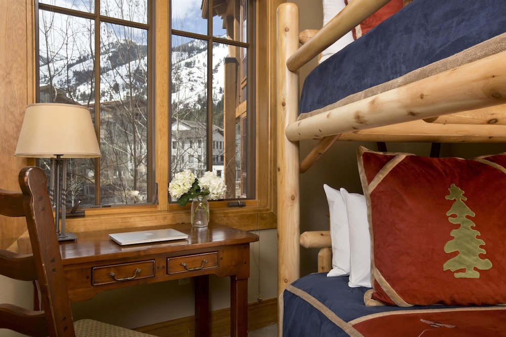 Teton Private Residences 17/50