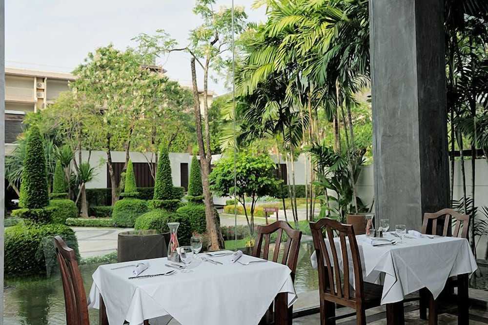 Malisa Villa Suites 77/87