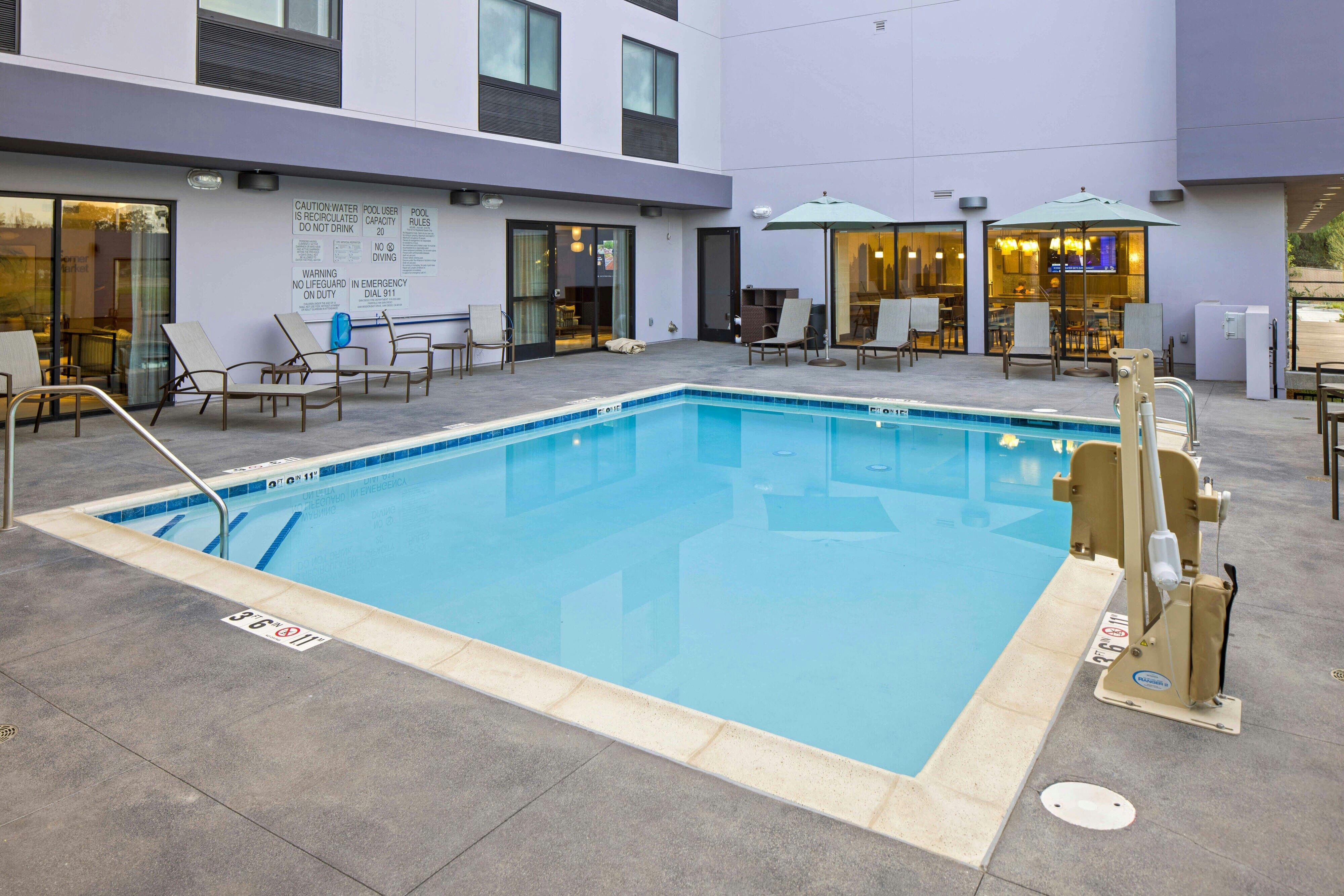 Fairfield Inn & Suites by Marriott San Diego Pacific Beach 10/18
