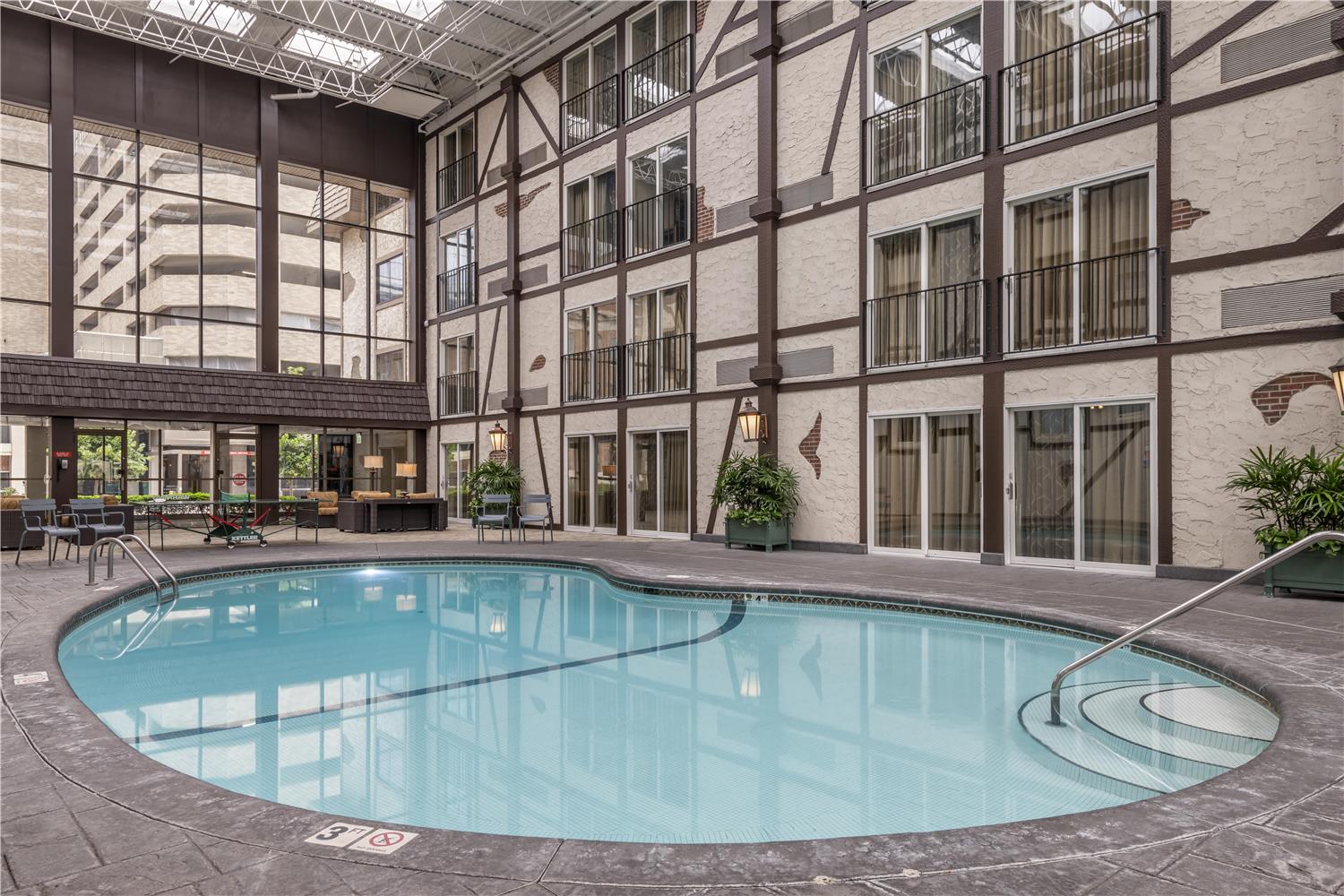 Best Western Plus the Normandy Inn Suites 16/31