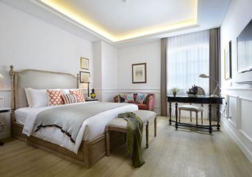 King Bed