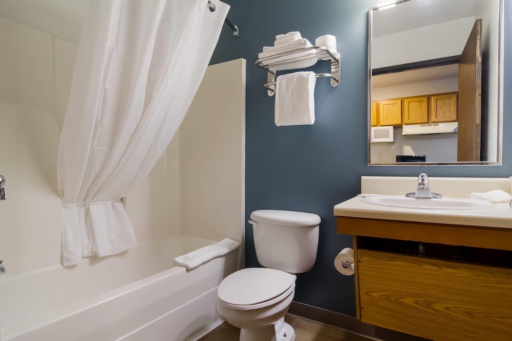 WoodSpring Suites Jacksonville East 295 Cruise Port 44/47