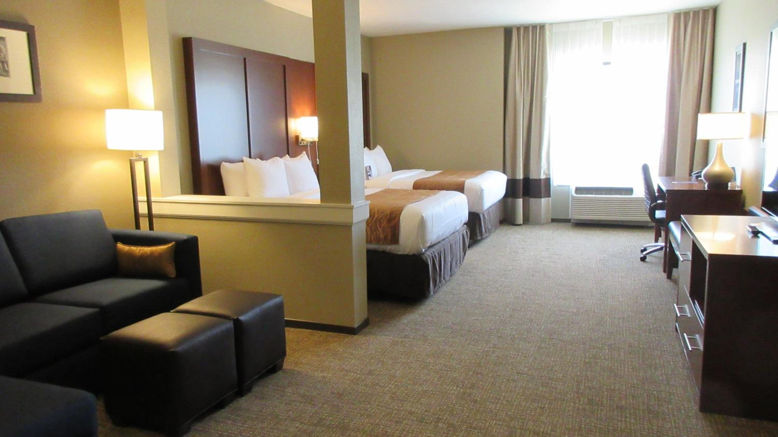 SUITE, 2 QUEEN BEDS