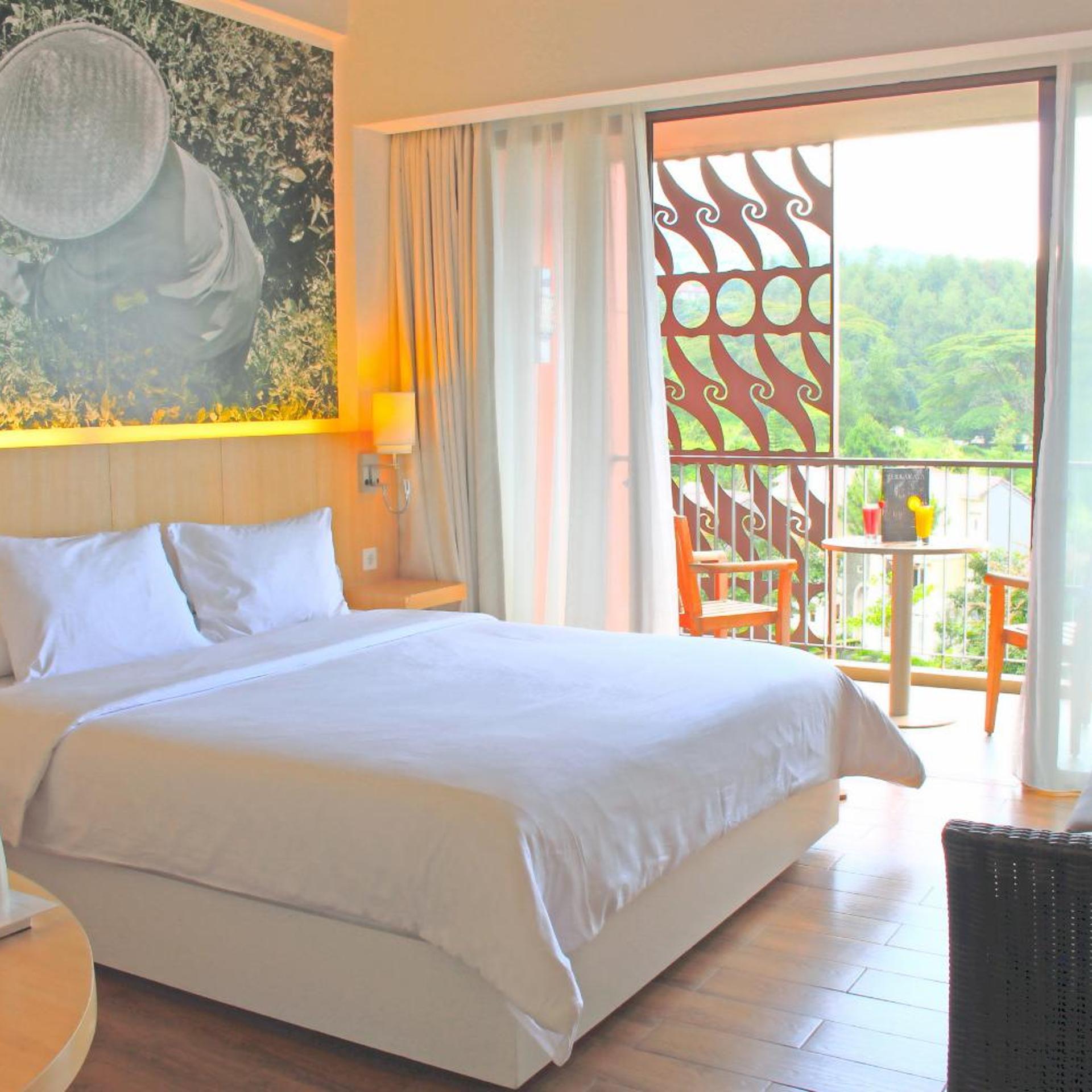 غرفة بسرير مزدوج أو سريرين منفصلين بإطلالة على الجبل، Pesona Alam Resort & Spa 4/8