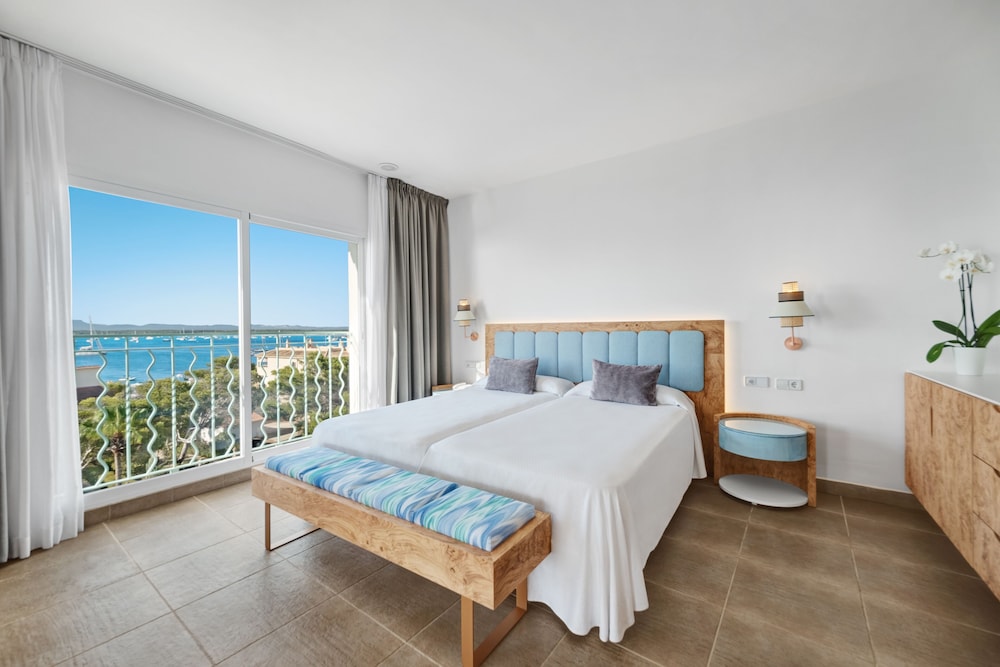 HOTEL VILLA CHIQUITA 27/73