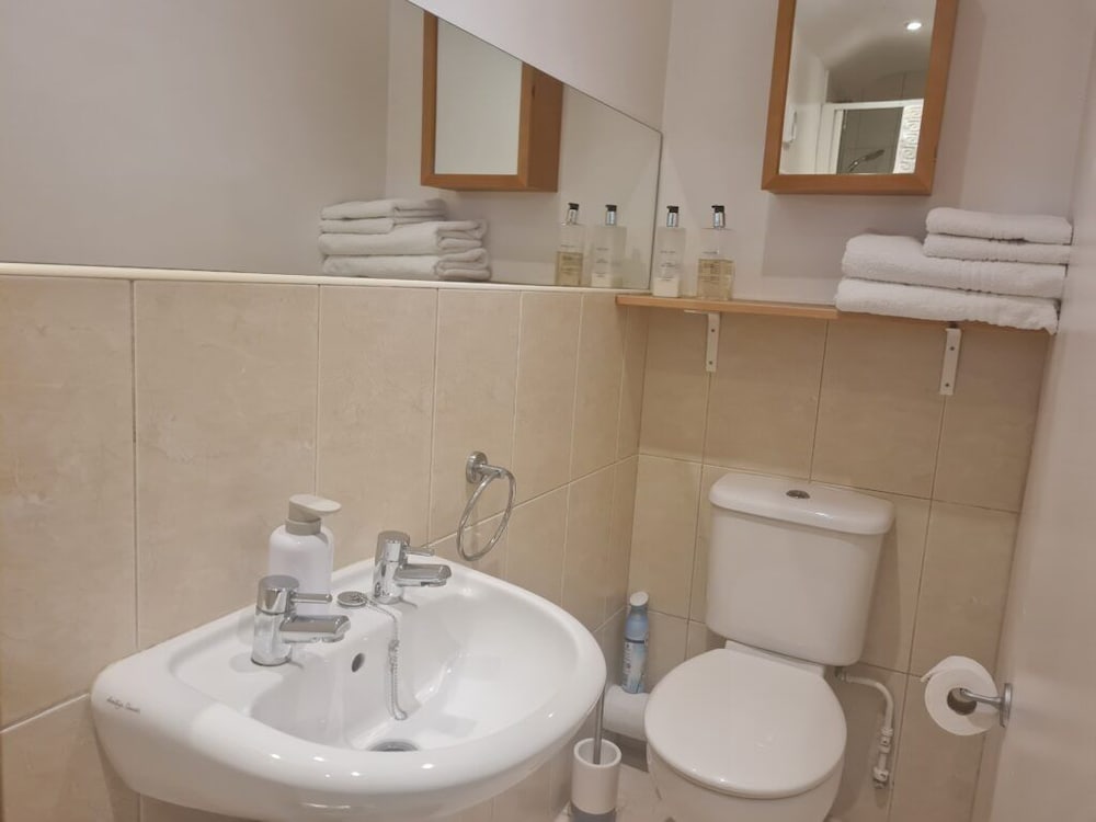 Endeavour House 27/29
