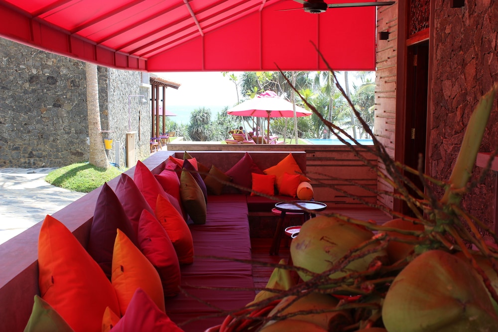 Utmt-Underneath The Mango Tree Hotel 25/46