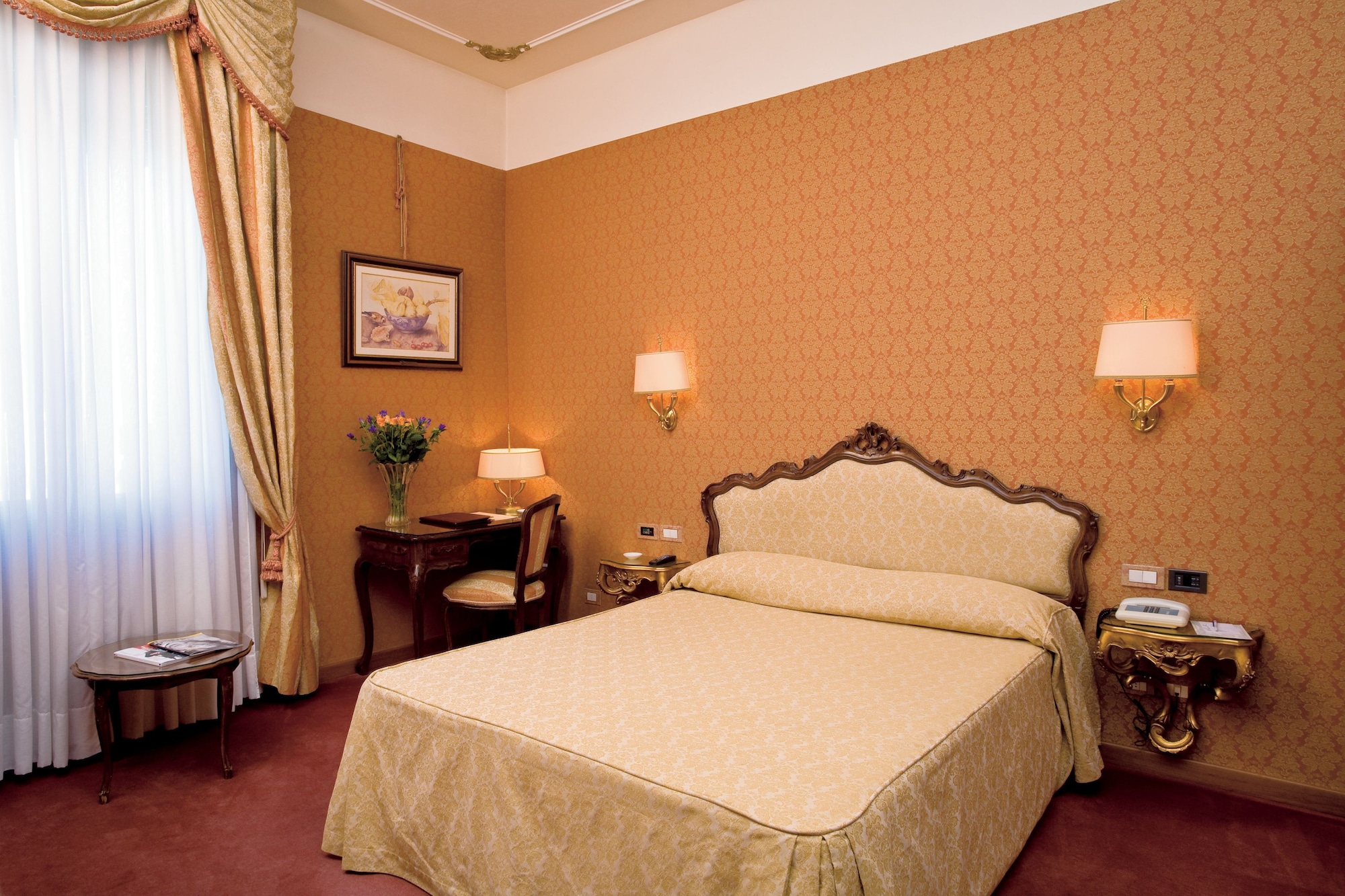 ROOM, TRIPLE