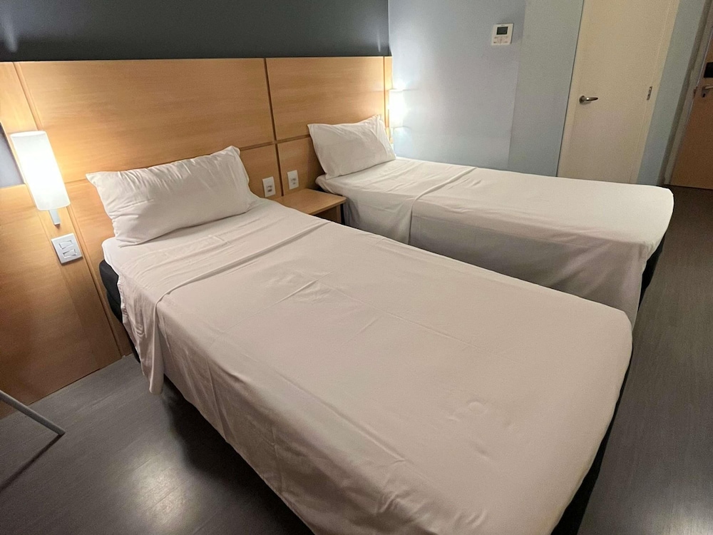 Ibis Catalao 19/62