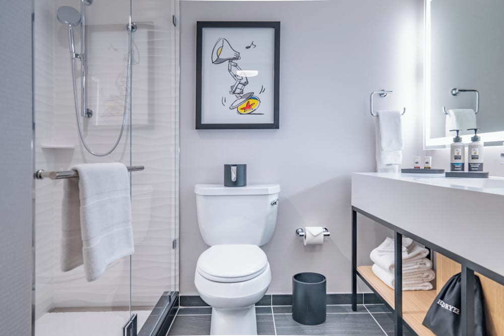 Pixar Place Hotel 58/60