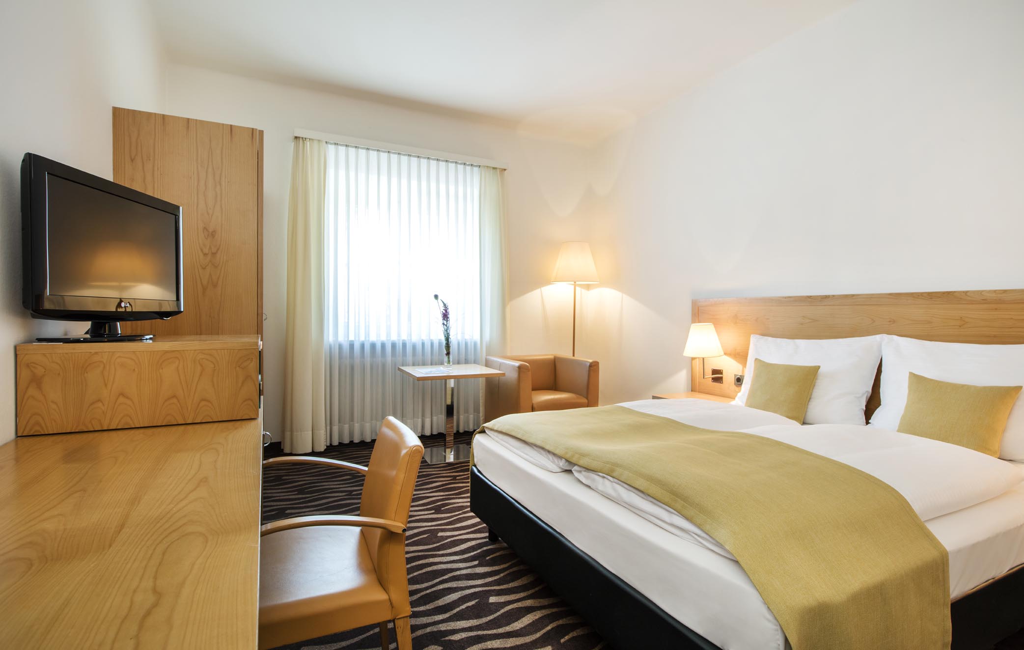 STANDARD, DOUBLE BED
