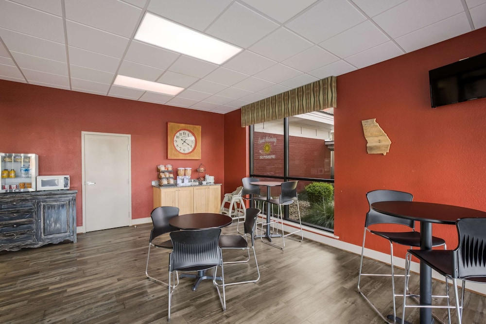Econo Lodge Vidalia, GA 37/50