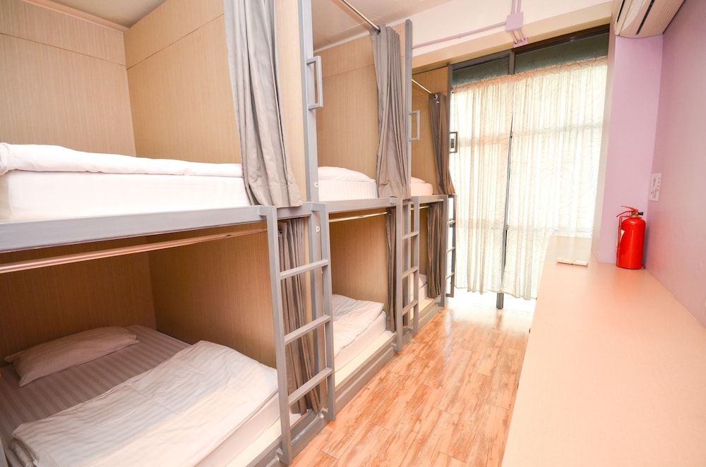 Good Day Hostel 23/63