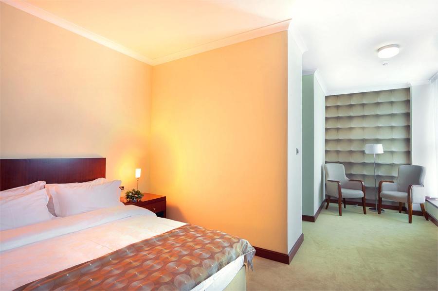 TURIST HOTEL 9/51
