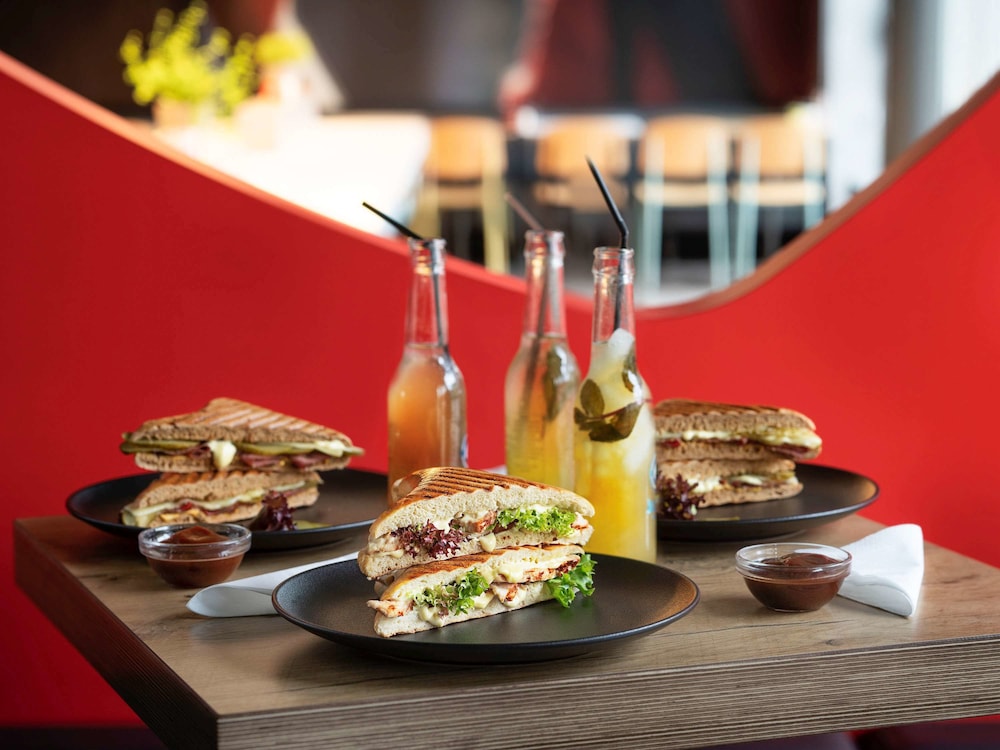 Ibis Hotel Koln Centrum 53/68
