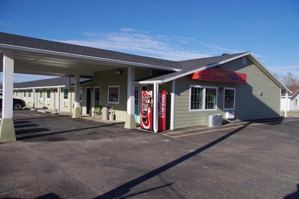 Economy Inn 2/45