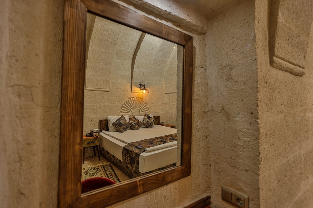 Caveadocia Stone Cave Hotel 35/36