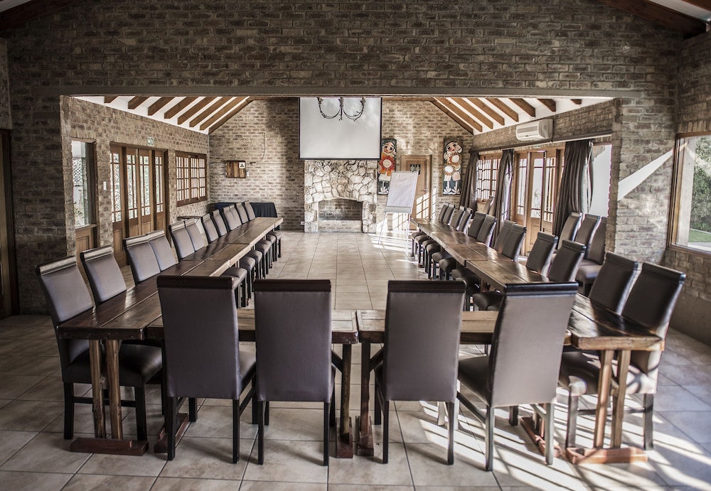 Afrique Boutique Hotel O.R. Tambo 34/50