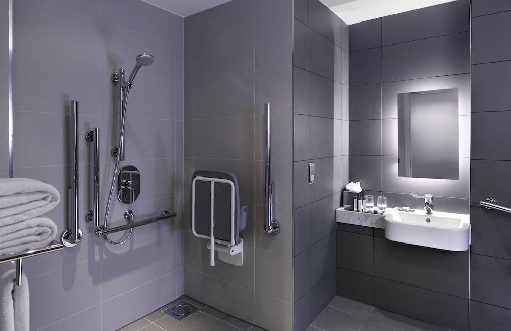 Doubletree By Hilton Lincoln 17/66