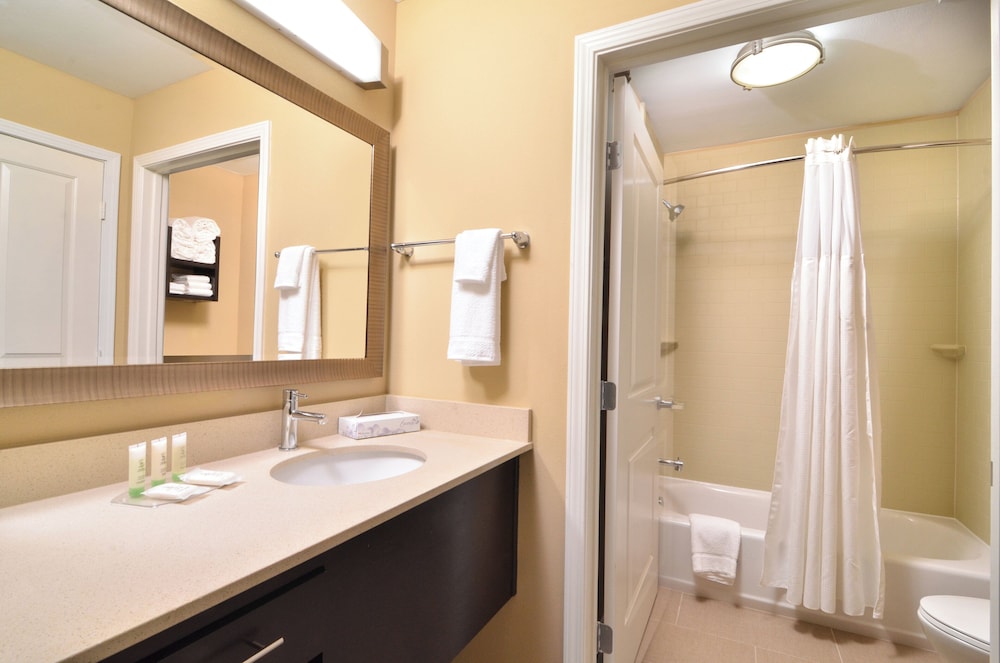 Staybridge Suites Tomball - Spring Area 43/44