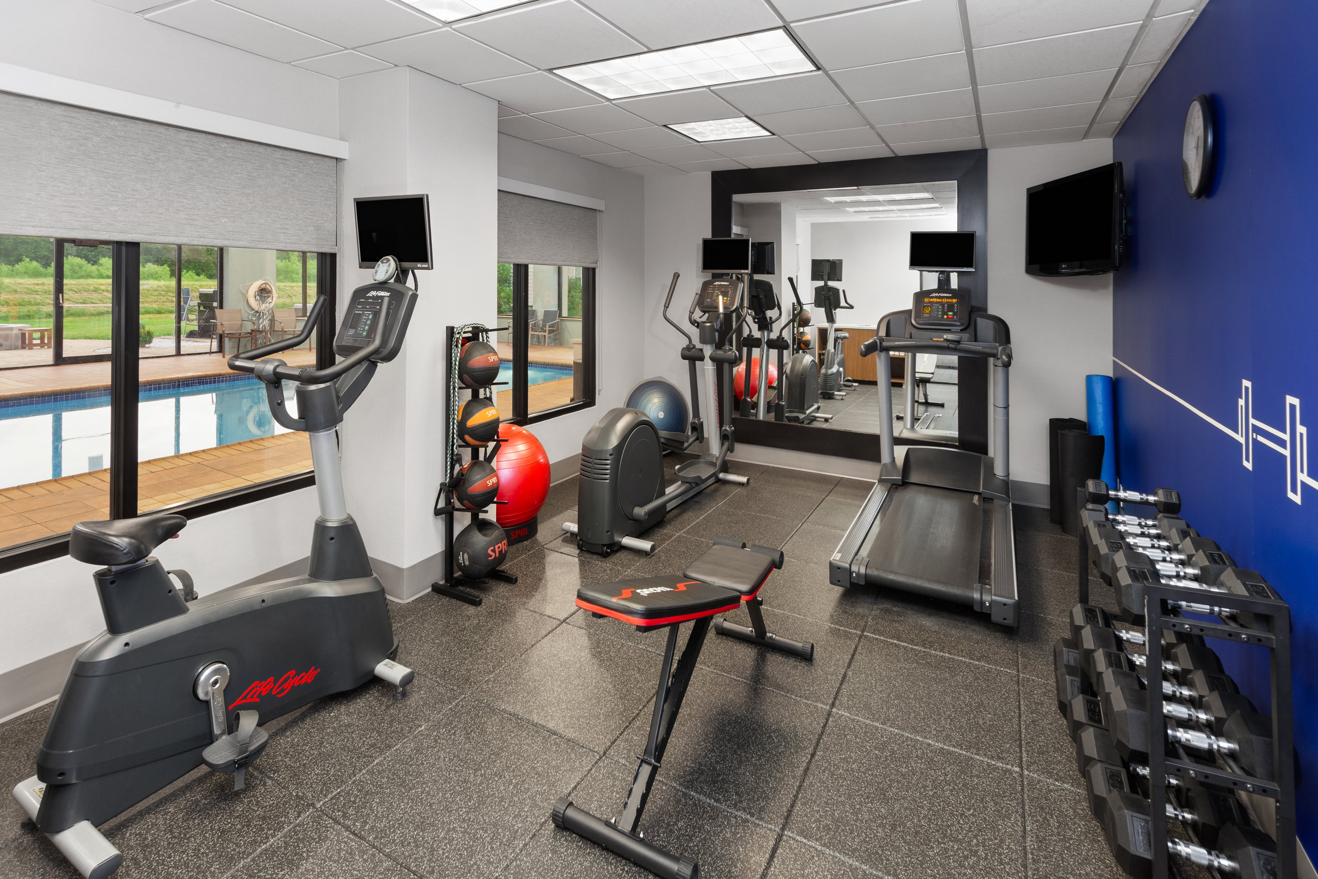 Holiday Inn Express Olean 45/75