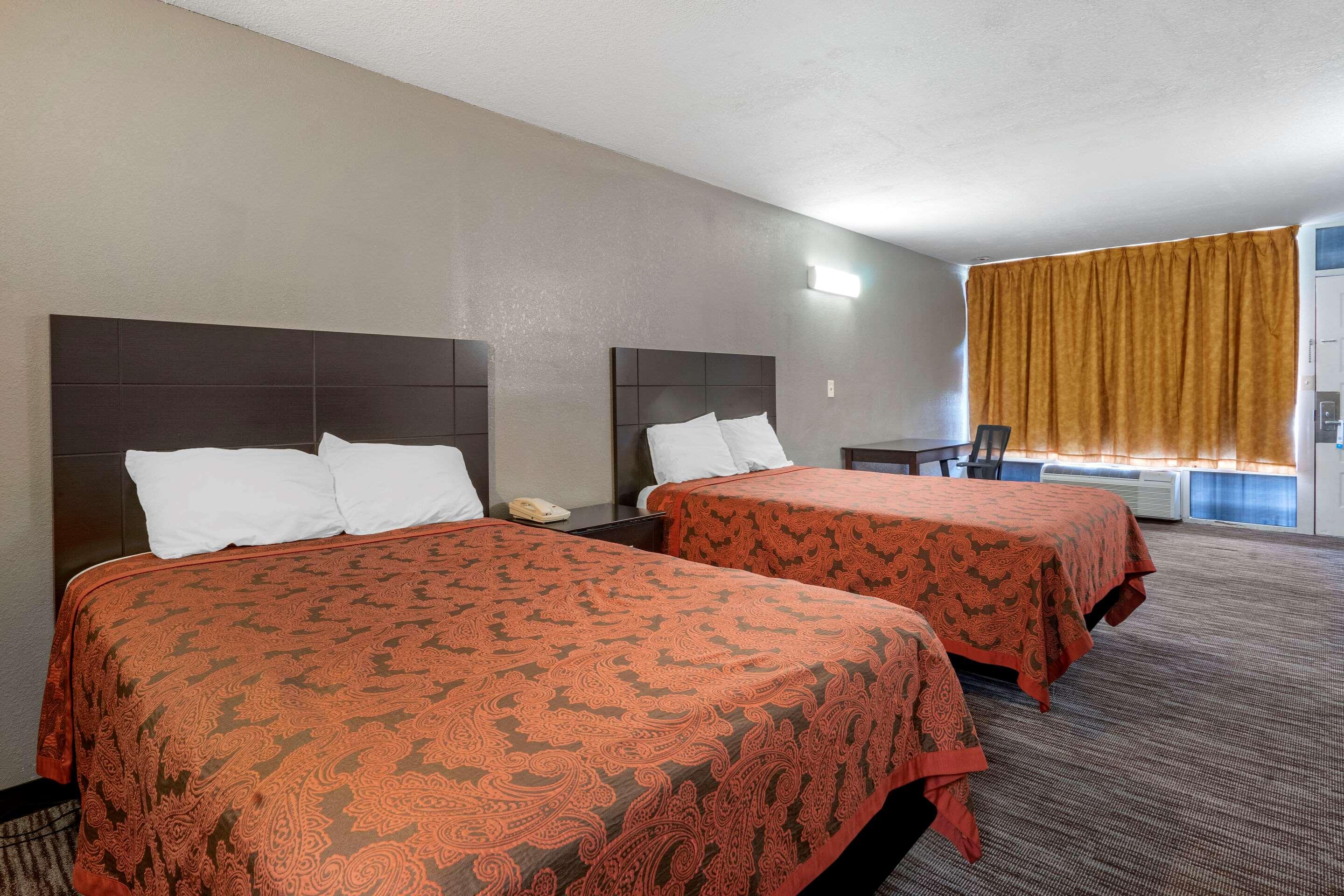 SUITE, 2 DOUBLE BEDS, SMOKING