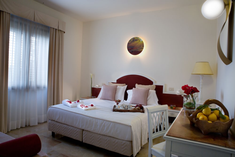 Delfino Beach Hotel 16/50