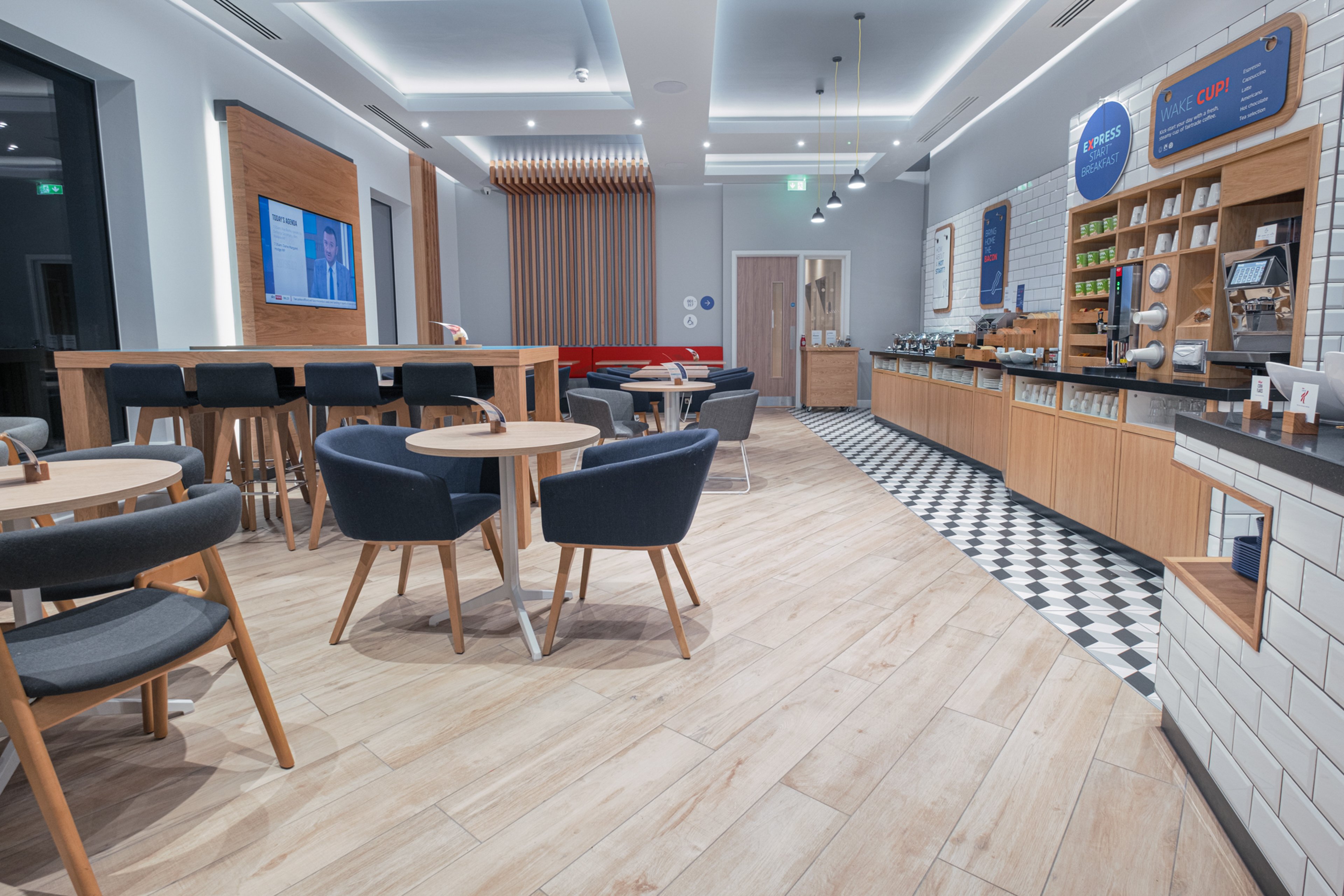 Holiday Inn Express Fleet, an IHG Hotel 18/28