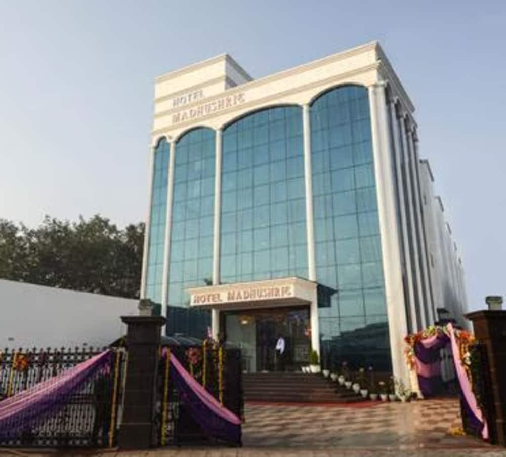 Hotel Madhushrie 4/50