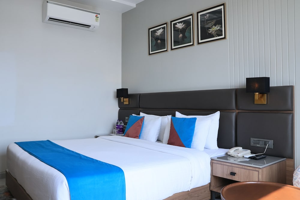 Pride Elite, Dwarka 8/50