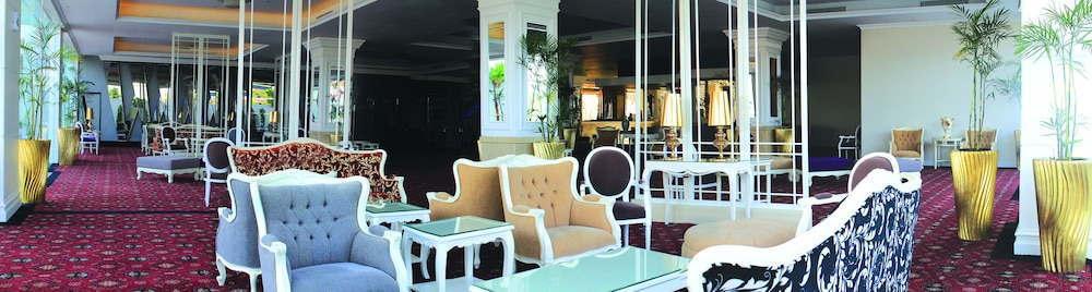 Golden Tulip Legacy Surabaya 25/31