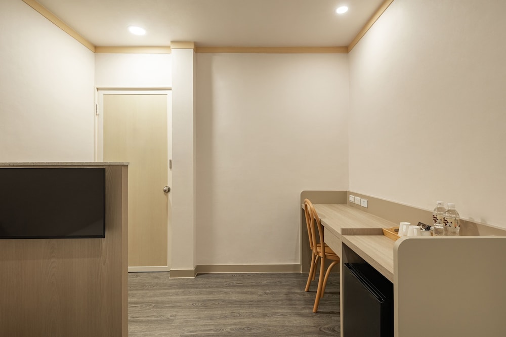 Kindness Hotel Min Sheng 50/58