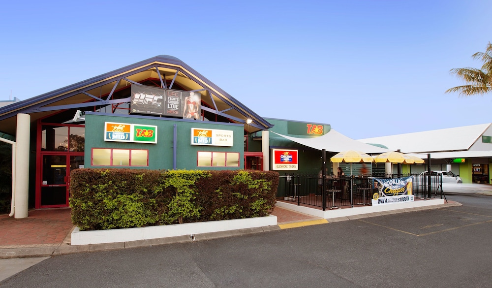 Glenmore Tavern 47/57