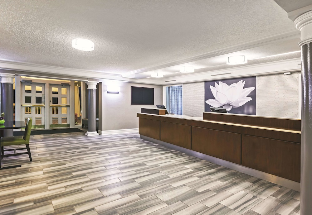 La Quinta Inn by Wyndham Midland 10/35