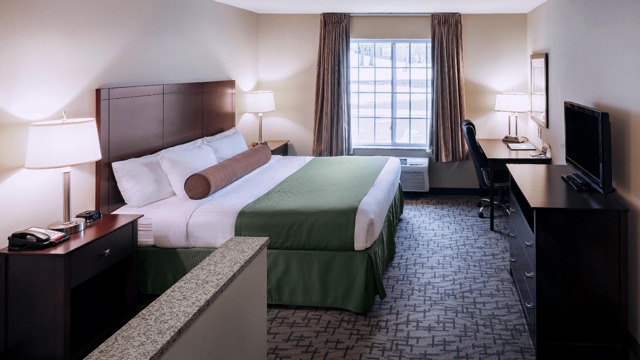 Suite, King Bed, Jetted Tub