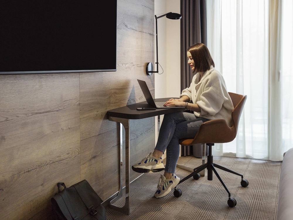 NOVOTEL LAUSANNE BUSSIGNY 43/75