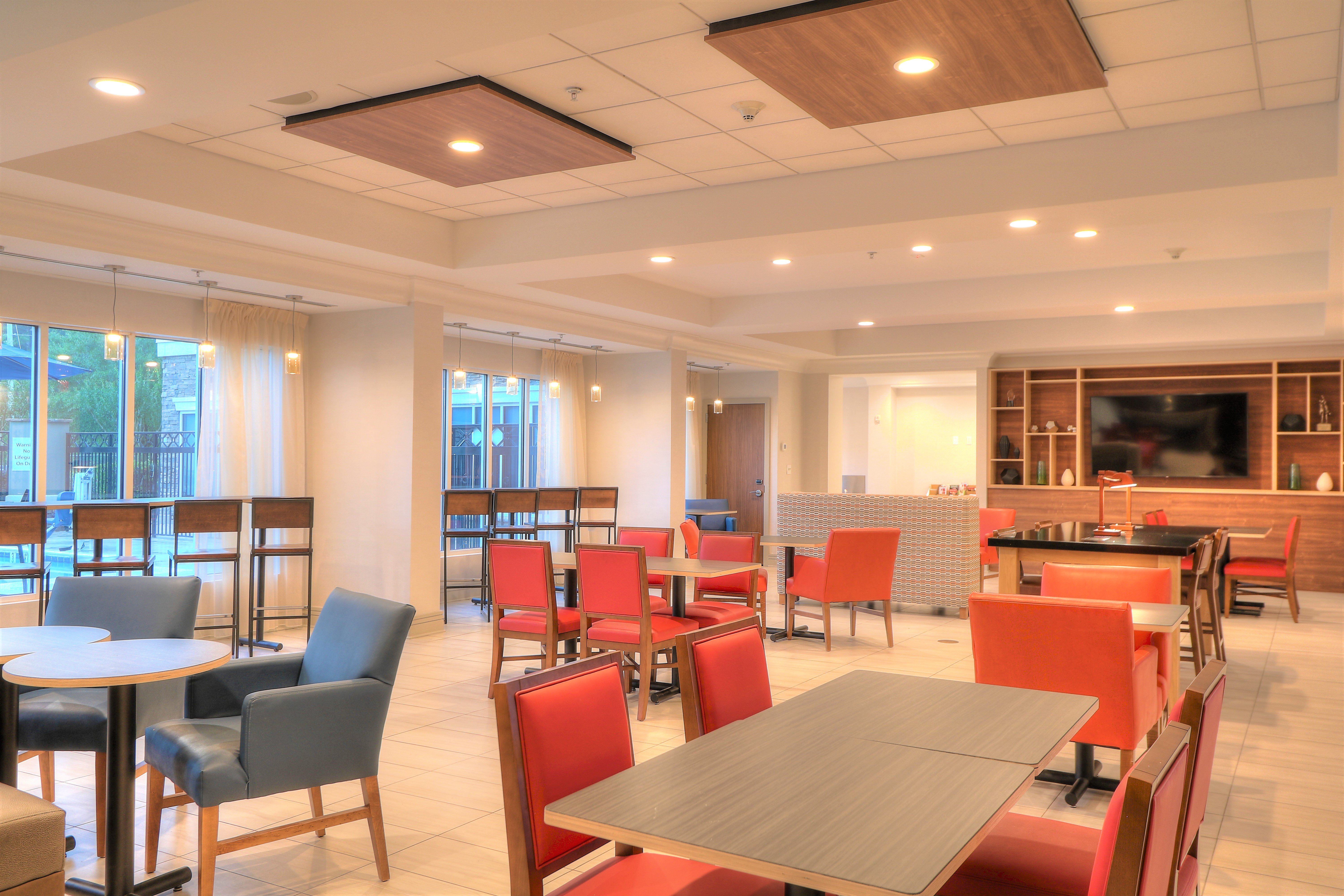 Holiday Inn Express Hotel Suites Mobile Saraland 41/54