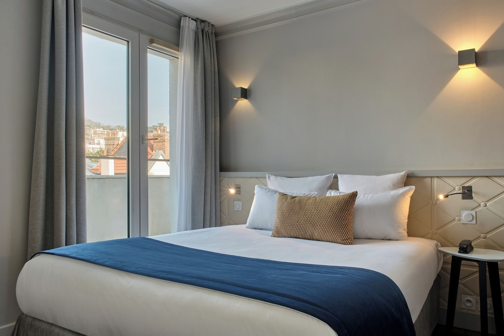 Atrium Suresnes Hotel 12/61