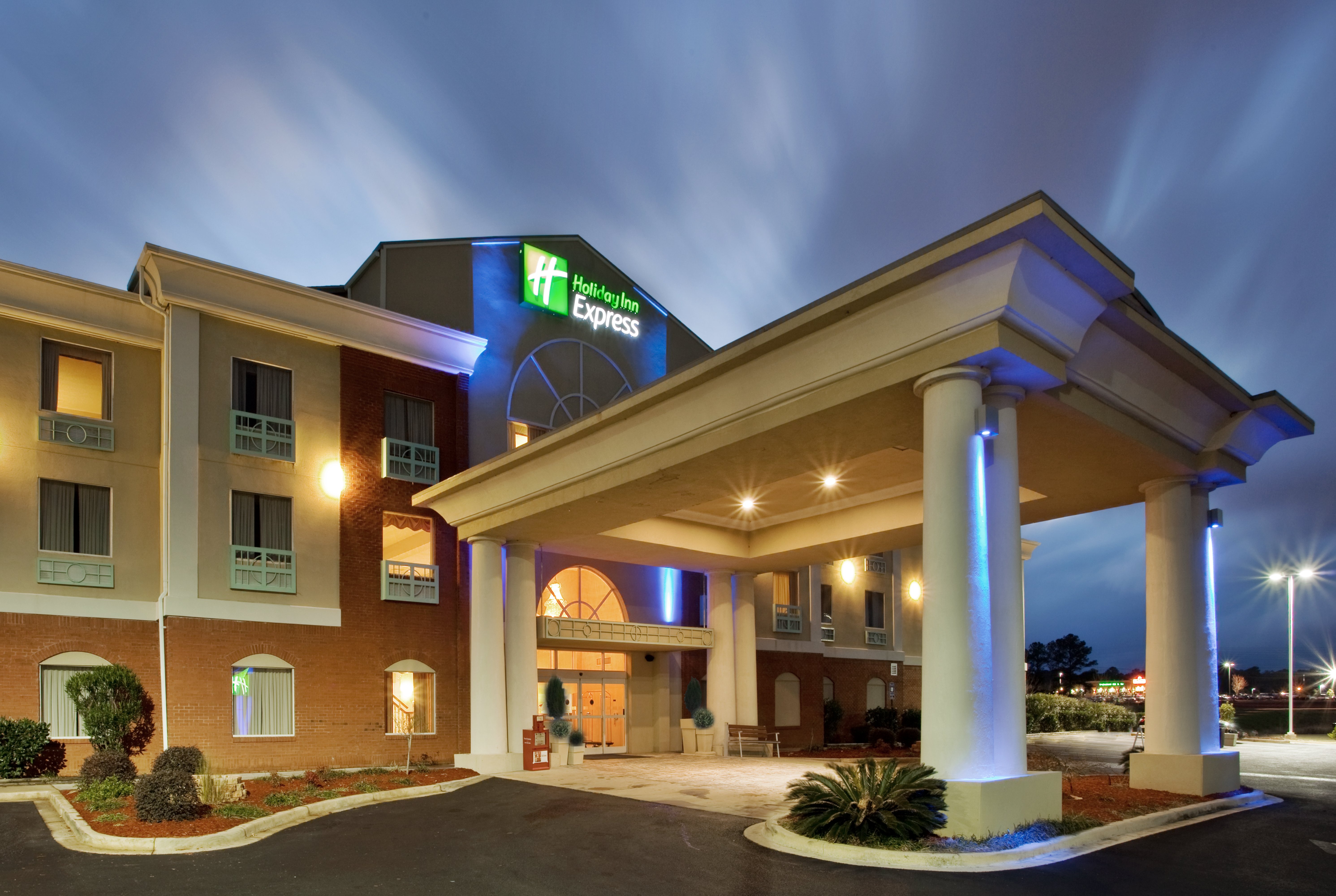Holiday Inn Express Hotel Suites Thomasville 2/40