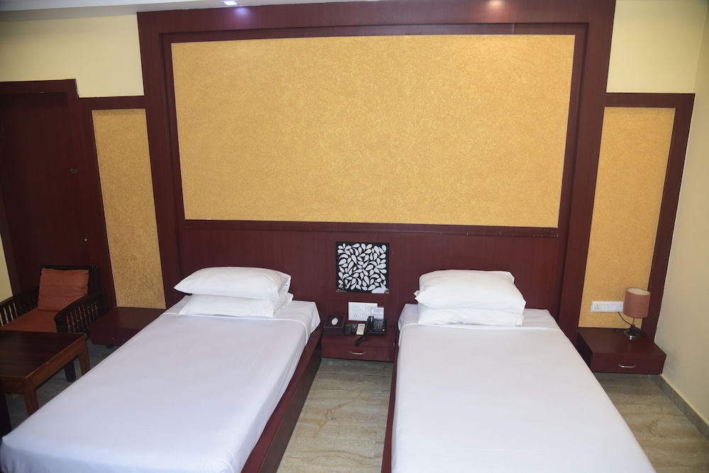 INDO HOKKE HOTEL 24/50