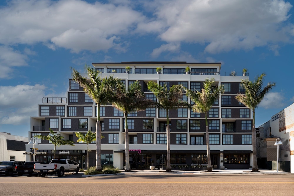 Moxy St Petersburg Downtown 3/37