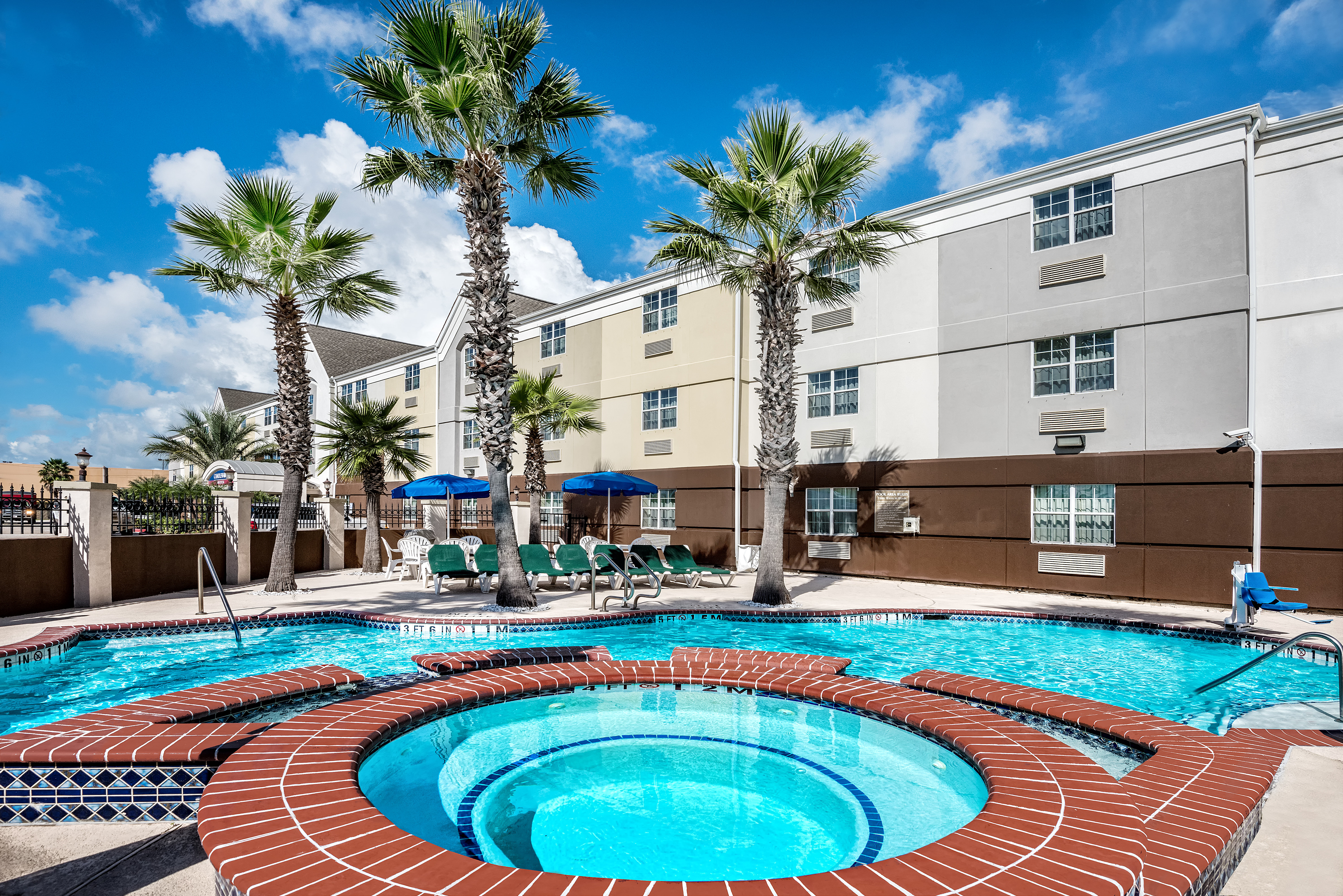 Candlewood Suites Galveston 51/53