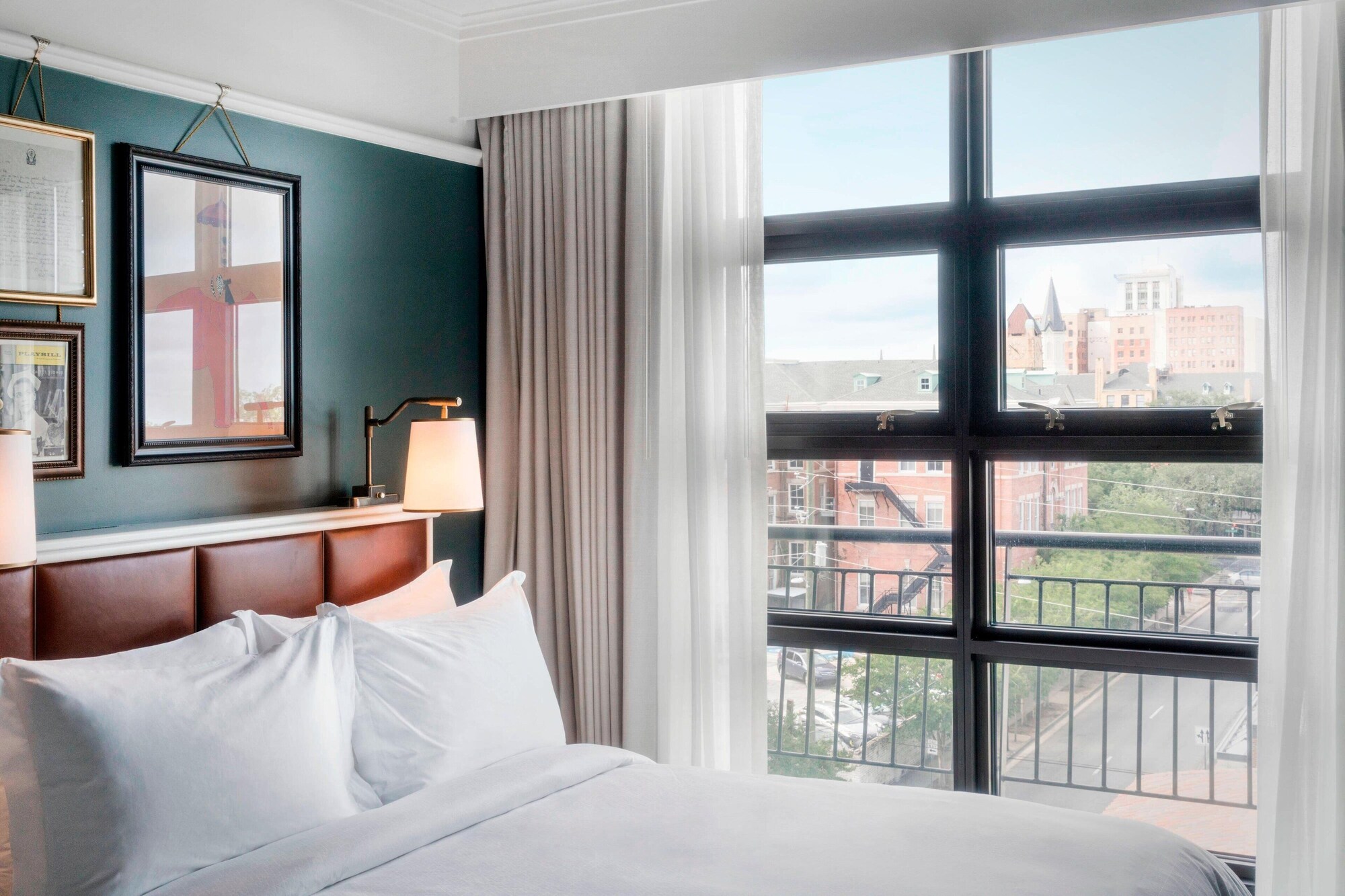 DELUXE, 2 QUEEN BEDS, WITH VIEW