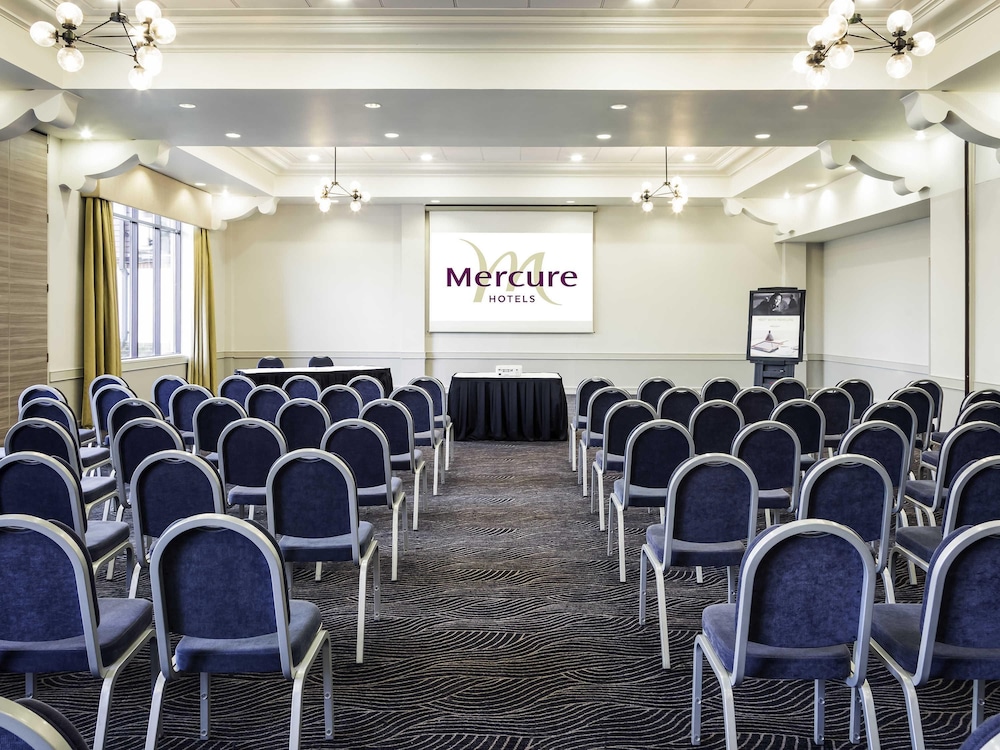 Mercure Dartford Brands Hatch Hotel & Spa 42/50
