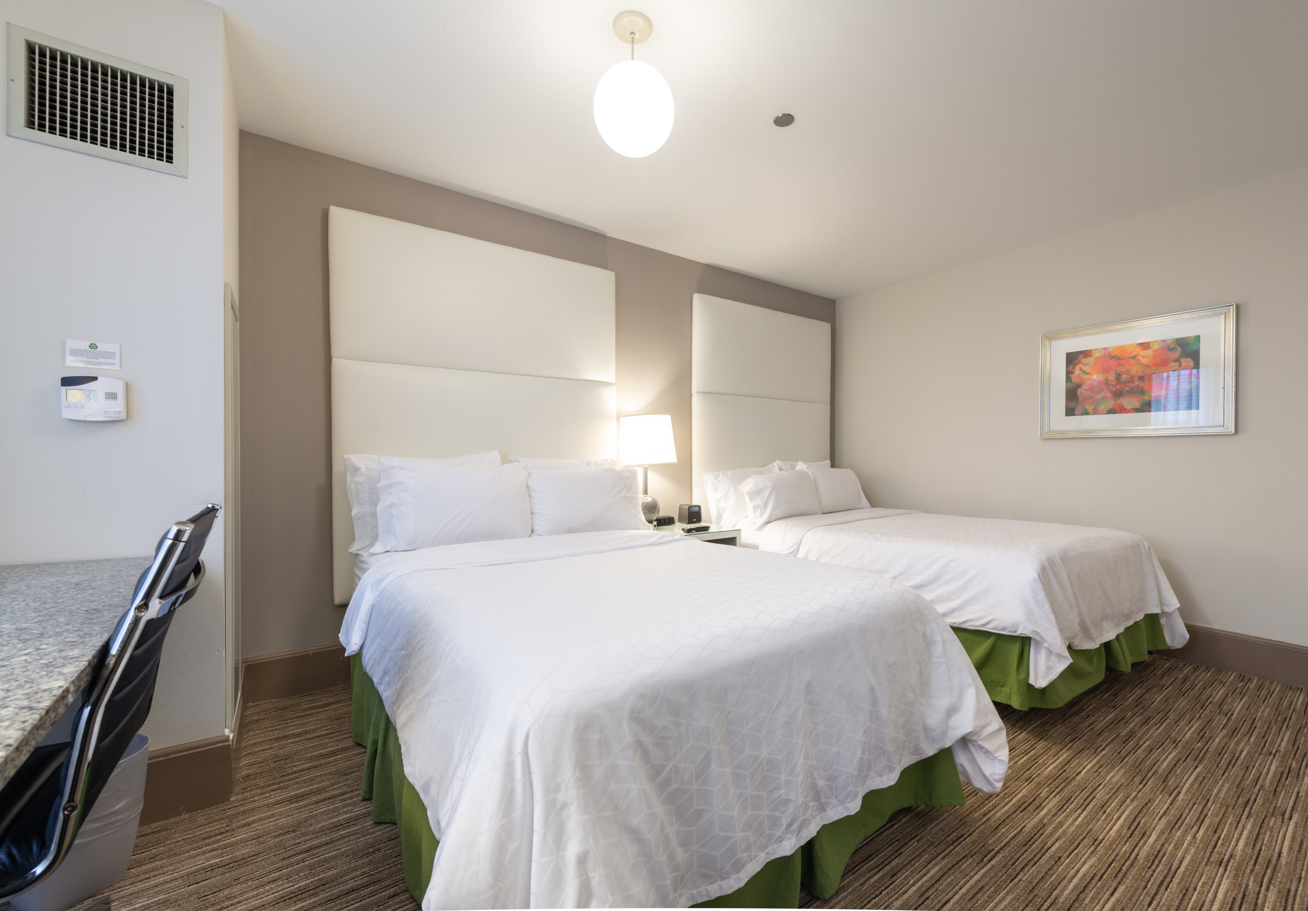 Holiday Inn Express Chicago - Magnificent Mile 20/37