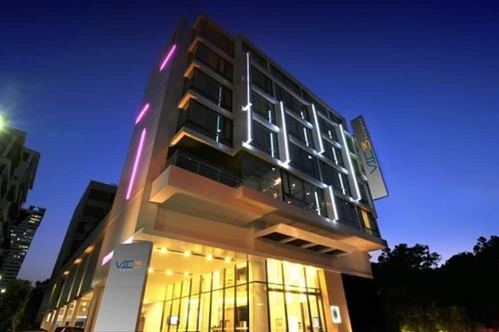 Vic3 Bangkok Hotel in BANGKOK