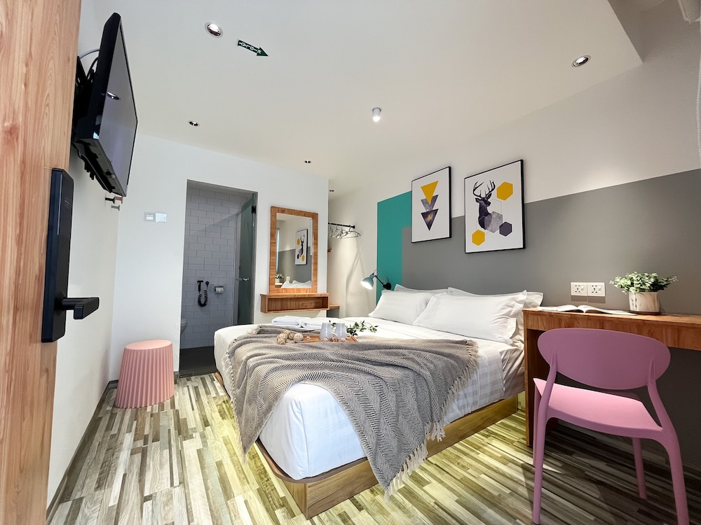 Apple 1 Hotel Gurney 26/61