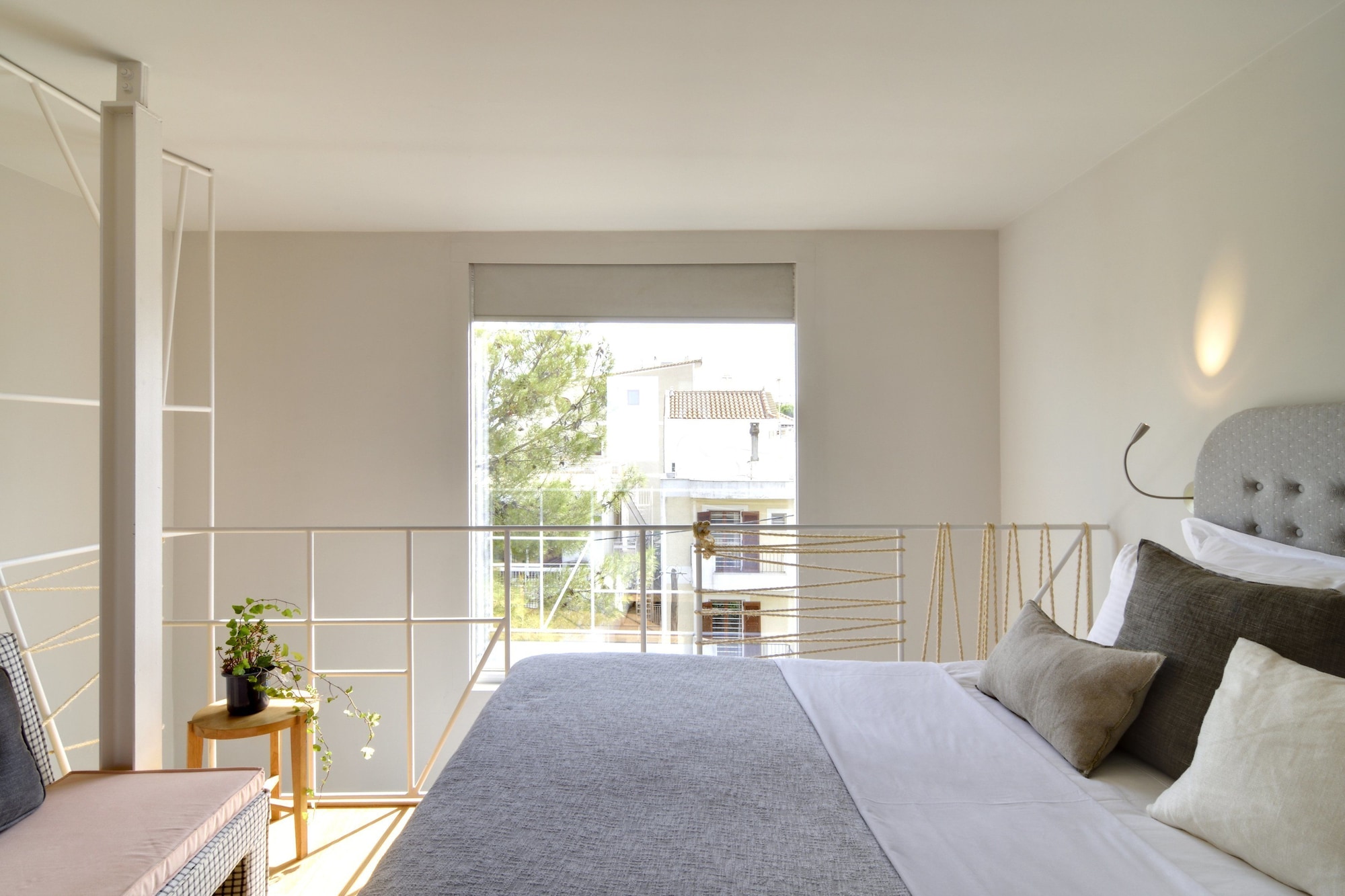 LOFT, SUITE, QUEEN BED