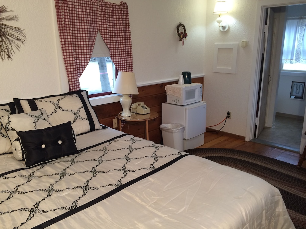 Merrill Farm Inn 13/35